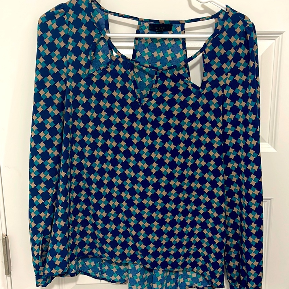 Long sleeve pattern blouse